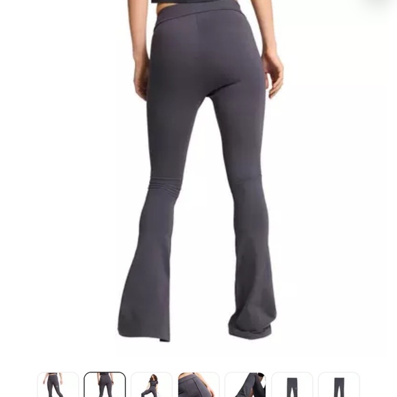 *****SOLD***** NWT PUMA Women's Classic Pintuck Flared Leggings-Grey - Picture 2 of 9